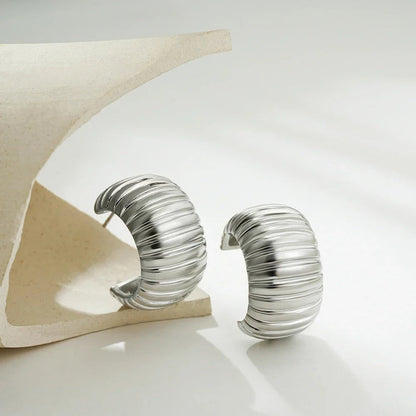 Chunky Ribbed Croissant Hoops