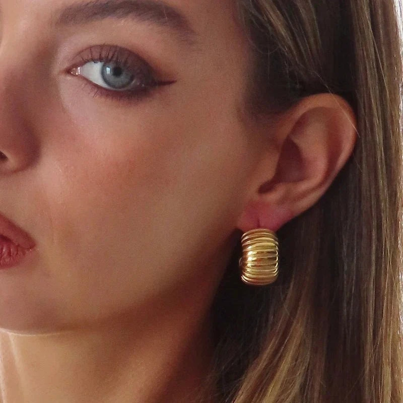 Chunky Ribbed Croissant Hoops