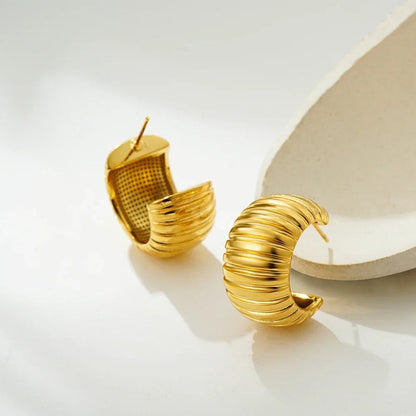 Chunky Ribbed Croissant Hoops